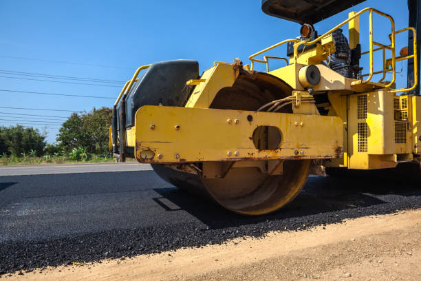 Best Driveway Paving Contractor  in Ara, AL